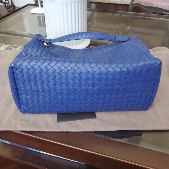 Bottega Veneta Garda in blue - Picture 4 of 5
